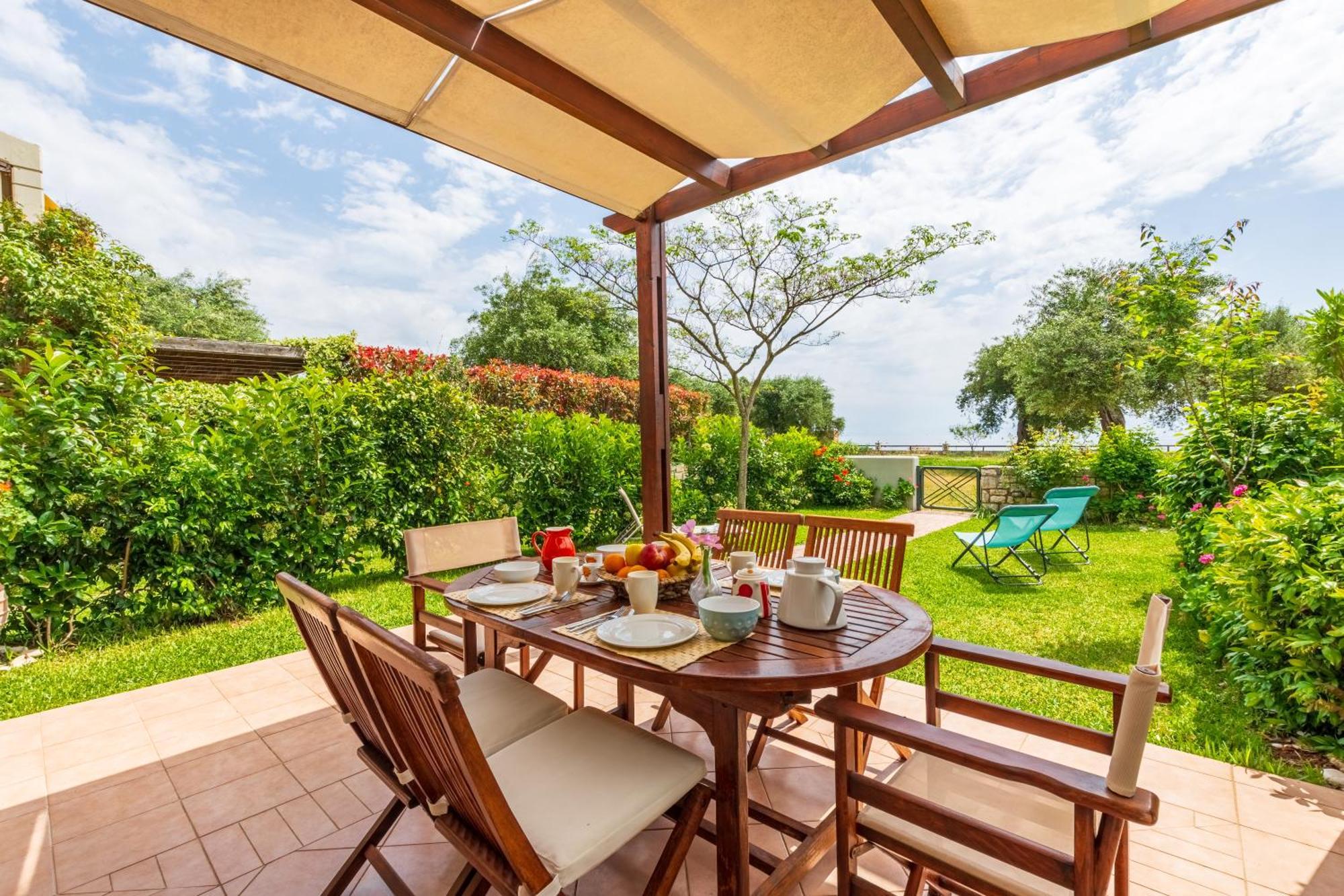 Barbati Seafront Luxury Suites Εξωτερικό φωτογραφία