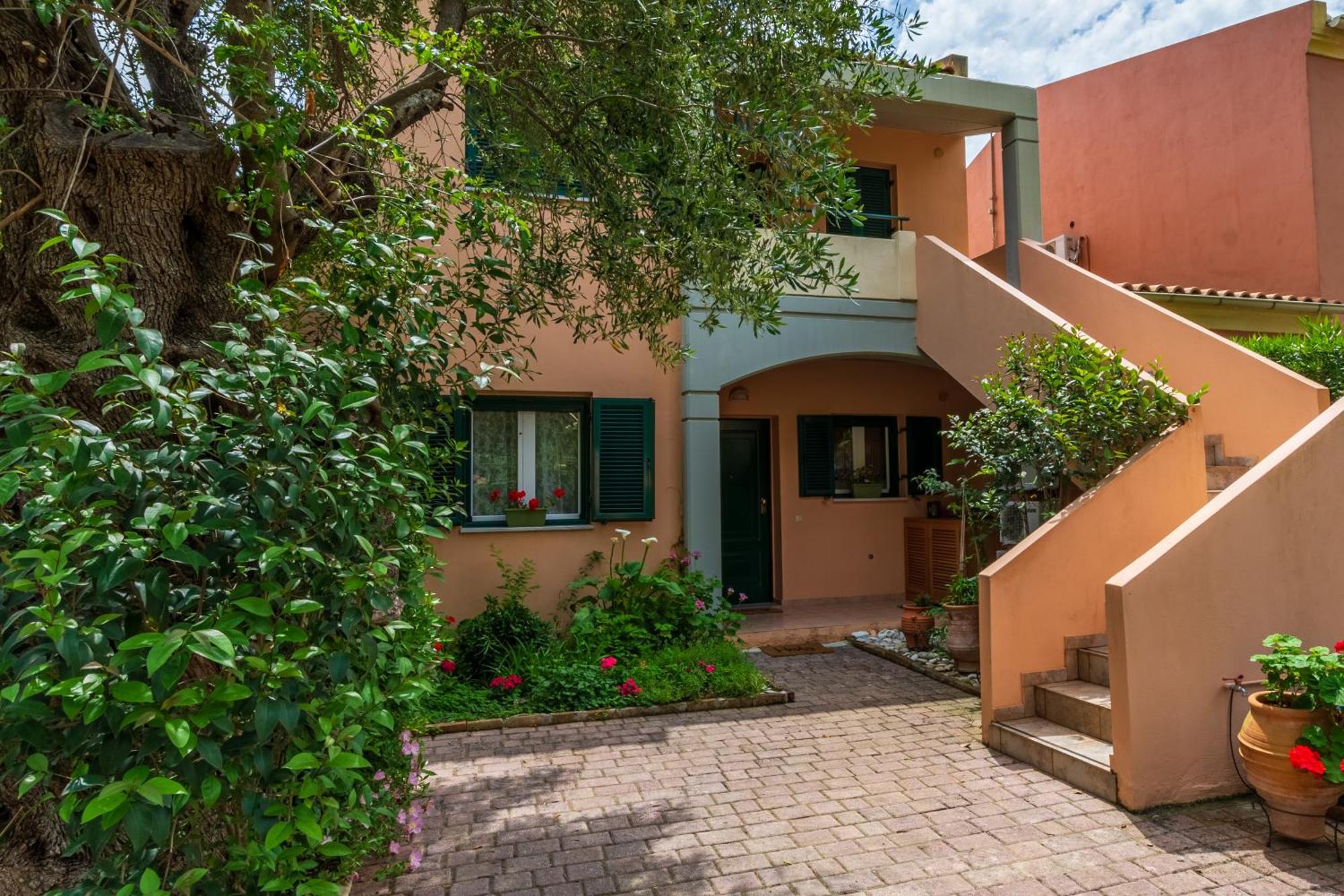 Barbati Seafront Luxury Suites Εξωτερικό φωτογραφία